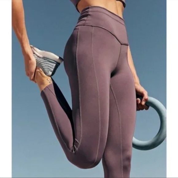 Free People REVERSIBLE Legging XS $118 - Picture 6 of 6